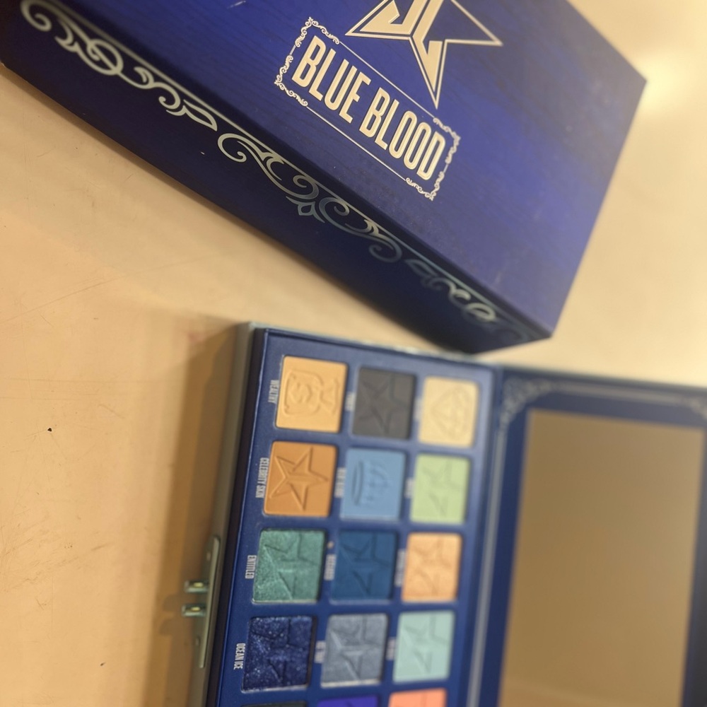 Blue Blood Eyeshadow Palette